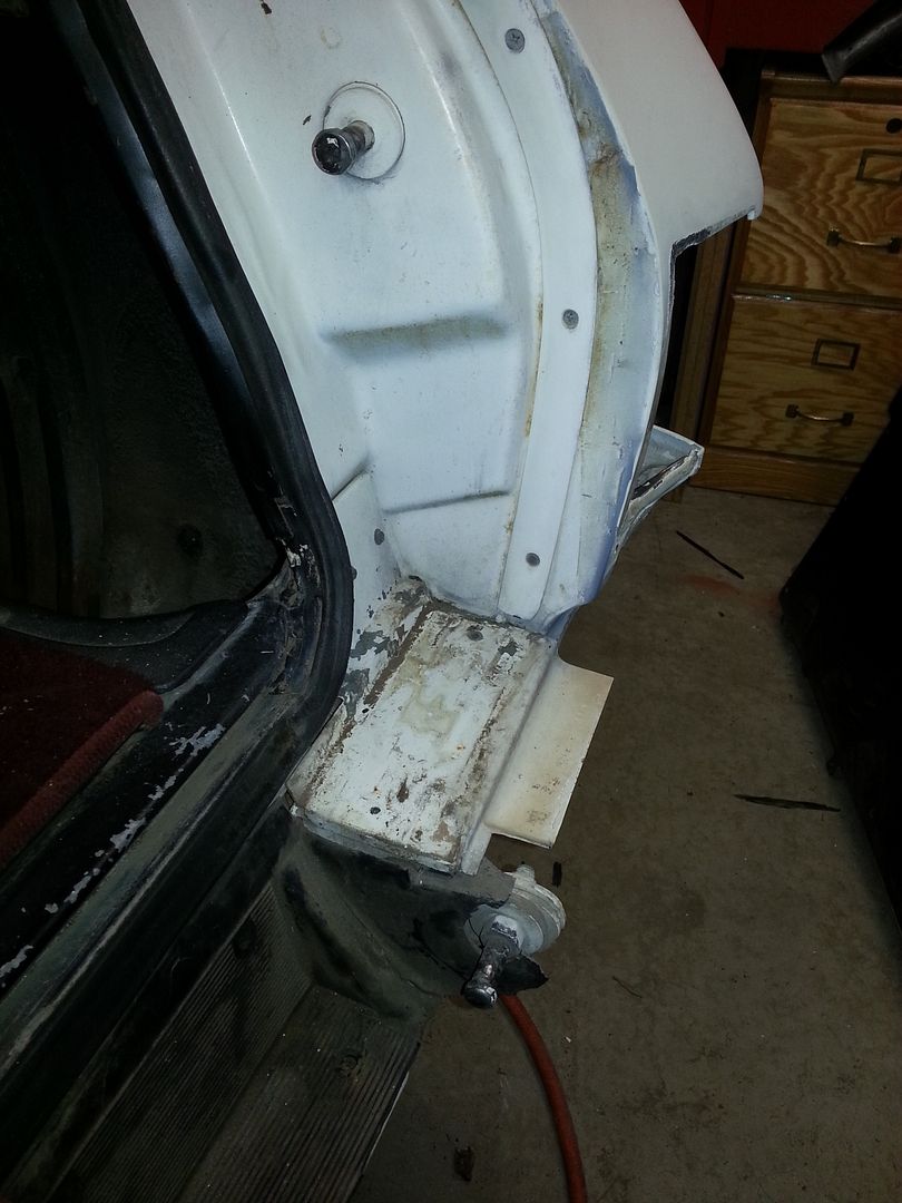 Dual action tailgate not opening. Team Chevelle